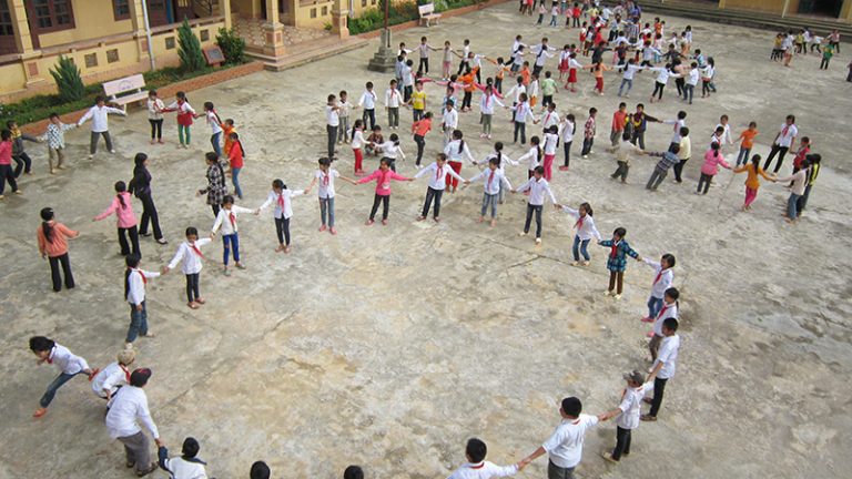 viết đoạn văn về giờ ra chơi bằng tiếng Anh